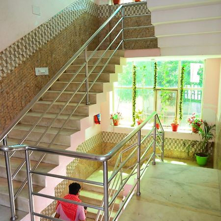 Mor Hotel Beach Heaven-স্বর্গদ্বার গোল্ডেন বিচ এবং মন্দিরের কাছে হোটেল বিচ হেভেন- Near Golden Beach & Temple Best Selling & Best Choice Of Travellers Puri Exterior foto
