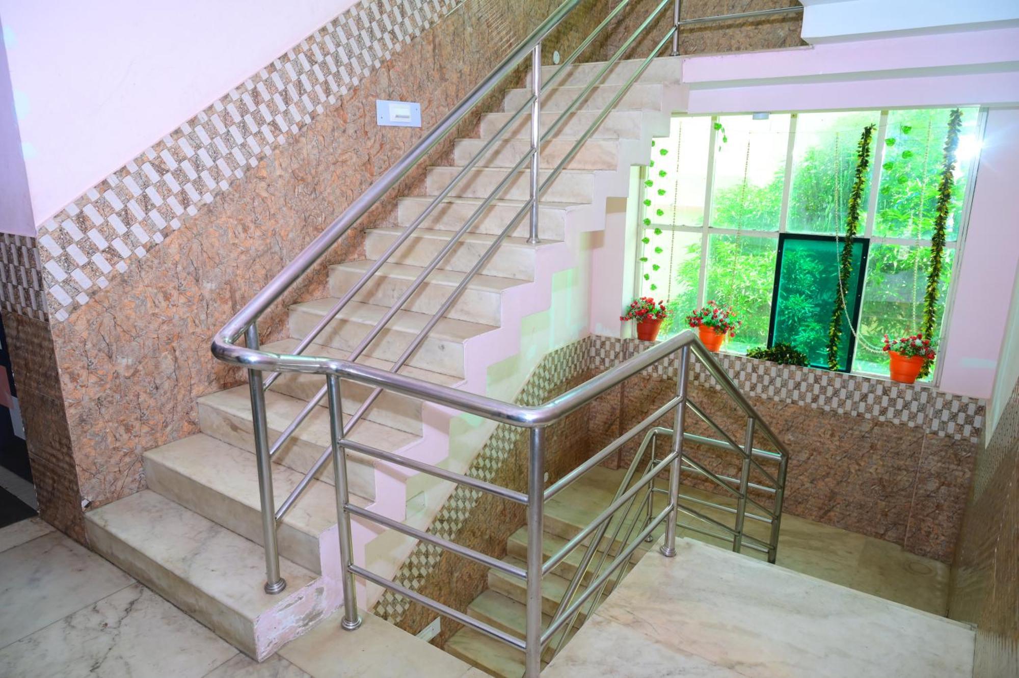 Mor Hotel Beach Heaven-স্বর্গদ্বার গোল্ডেন বিচ এবং মন্দিরের কাছে হোটেল বিচ হেভেন- Near Golden Beach & Temple Best Selling & Best Choice Of Travellers Puri Exterior foto